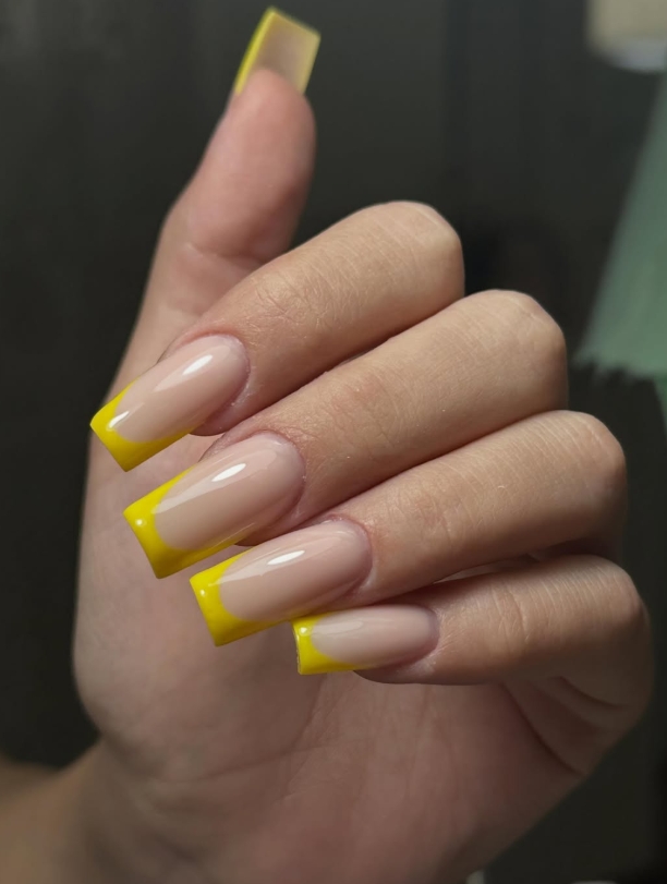 Жёлтый френч nail_serkvna
