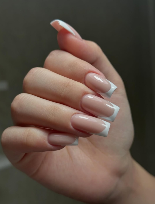 Белый френч nail_serkvna